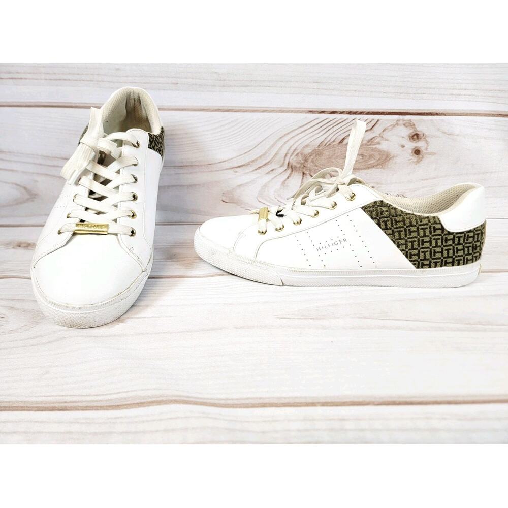 Tommy Hilfiger Lorio Sneakers Women’s White Signature Shoes Size 11M TWLORIO-R